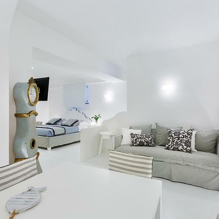 White Stylish Apartments Vico Equense Bagian luar foto