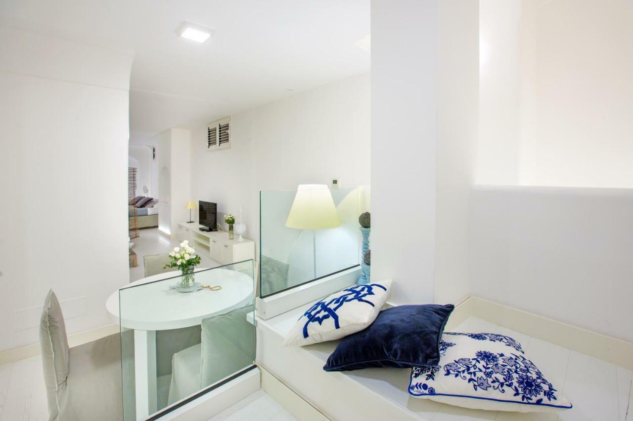 White Stylish Apartments Vico Equense Bagian luar foto