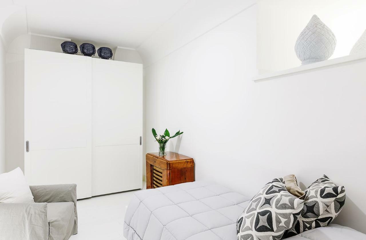 White Stylish Apartments Vico Equense Bagian luar foto