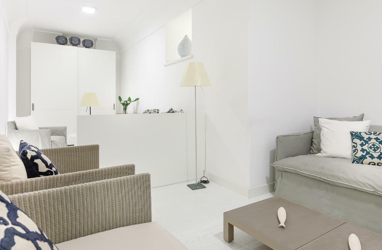 White Stylish Apartments Vico Equense Bagian luar foto